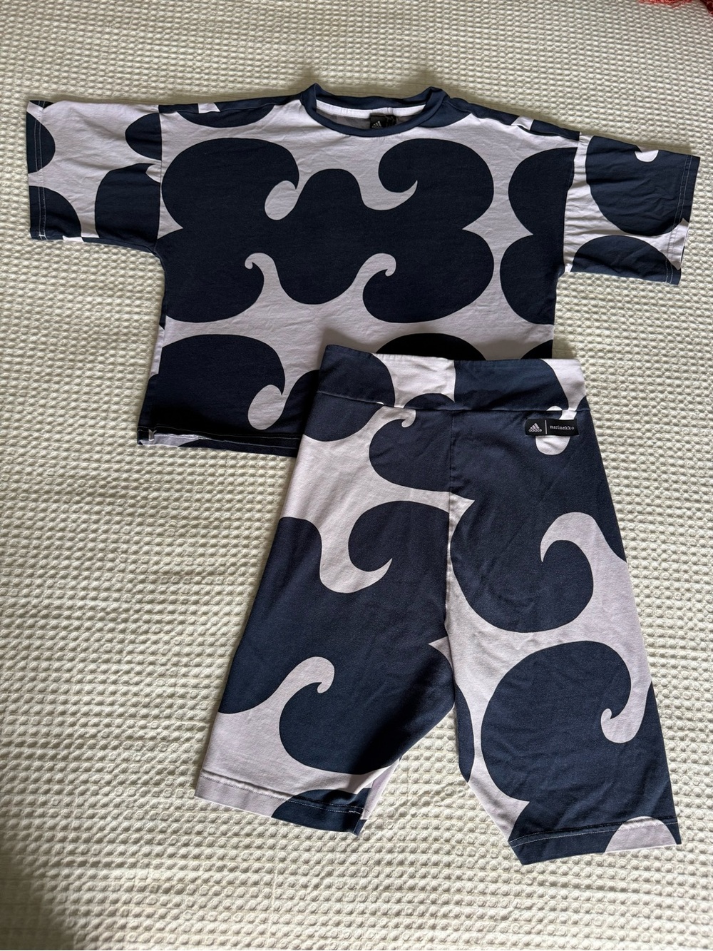Marimekko Adidas Black & White Abstract Print Crop Top & Biker Short Set New